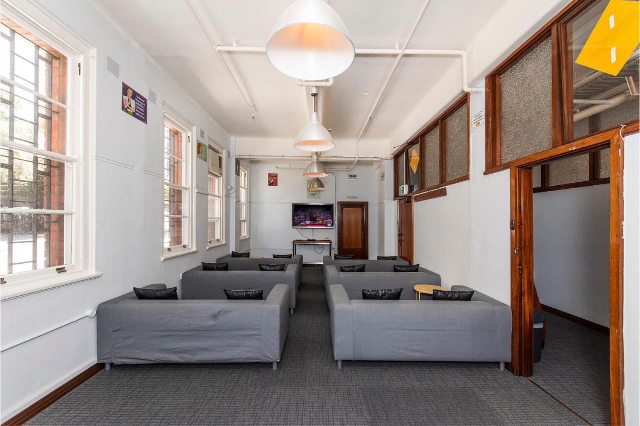 The Old Swan Barracks Hostel Perth Exterior photo